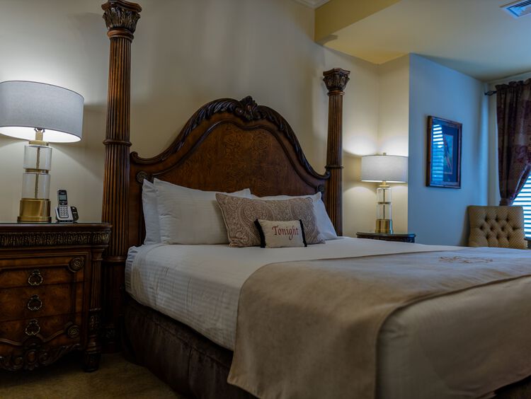 King Parlor Suite Room