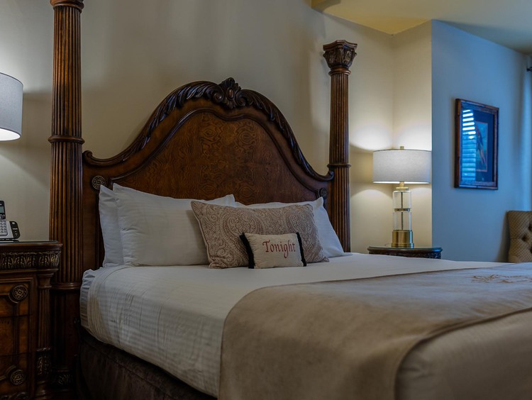 King Parlor Suite Room